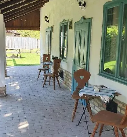 Vankos Vendeghaz Апартаменты *